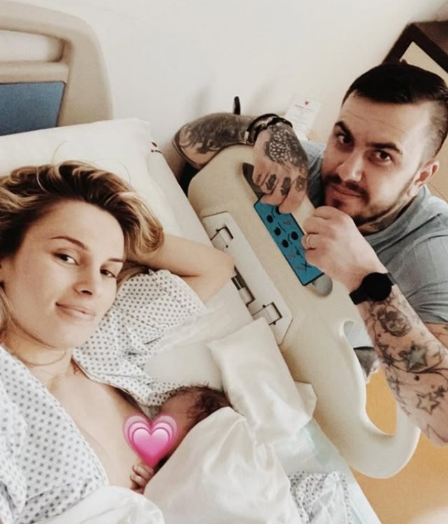 Elly și Cristian de la "Mireasă pentru fiul meu" au împlinit 9 ani de căsnicie și au devenit părinți în 2022