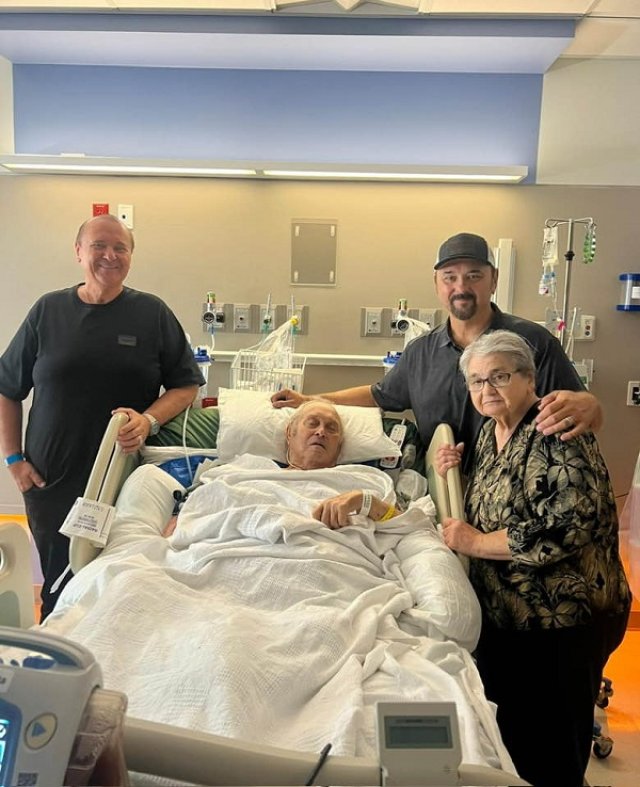 Tatăl lui Nick Rădoi a încetat din viață. Milionarul se află în spital după ce cancerul i-a recidivat