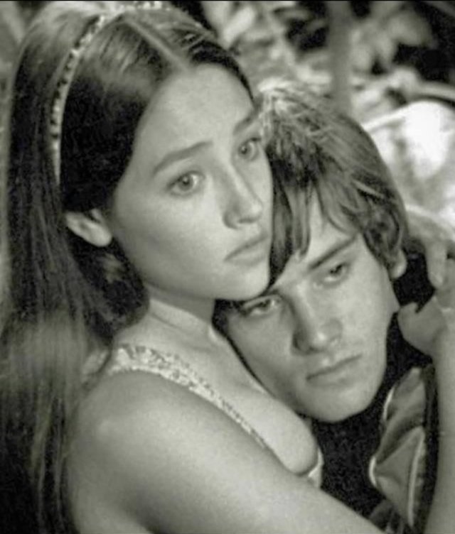 Olivia Hussey, cunoscută pentru rolul „Iisus din Nazaret" a încetat din viață la vârsta de 73 de ani