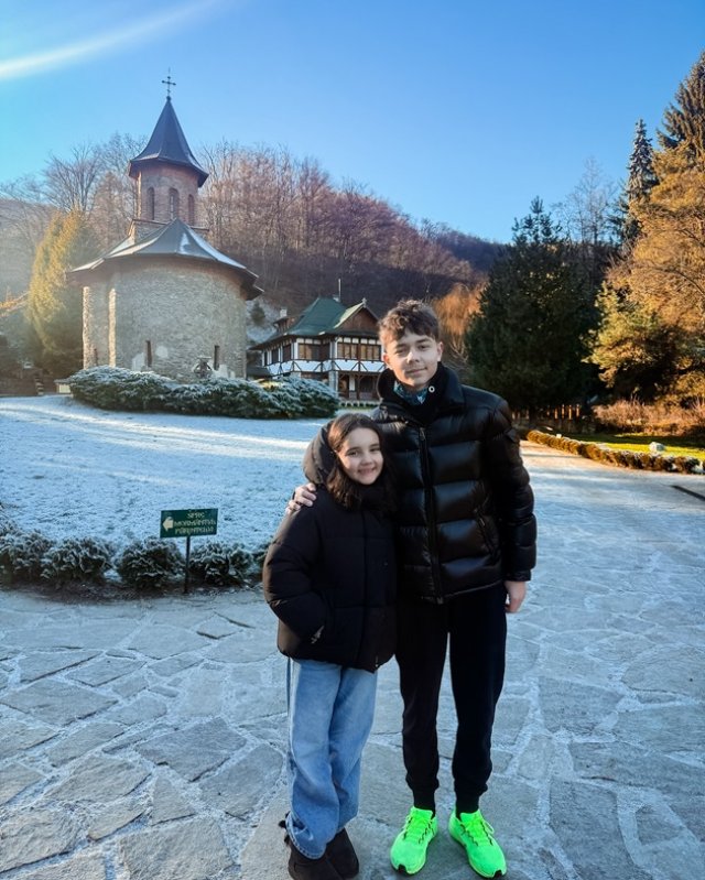 Tradiția de suflet a lui Cătălin Măruță la fiecare început de an, i-a crescut pe David și Eva în spiritul credinței
