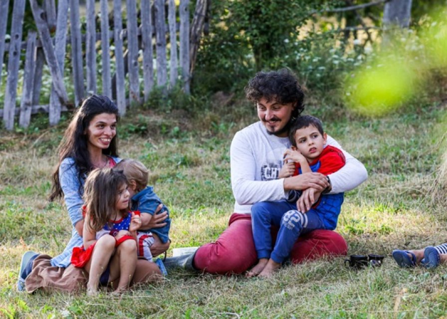 Ilina Pârvu a murit la numai 35 de ani, lăsând în urmă șase copii și un soț îndurerat, medicii i-au făcut cezariană de urgență