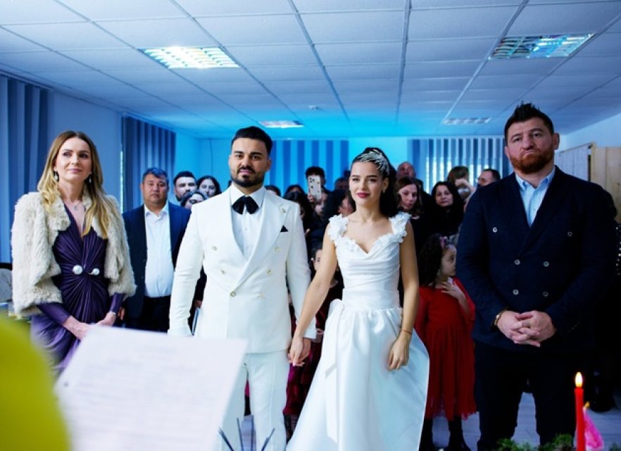 De ce nu au vrut părinții lui Jador să participe la nunta fiului lor, care a fost o petrecere restrânsă