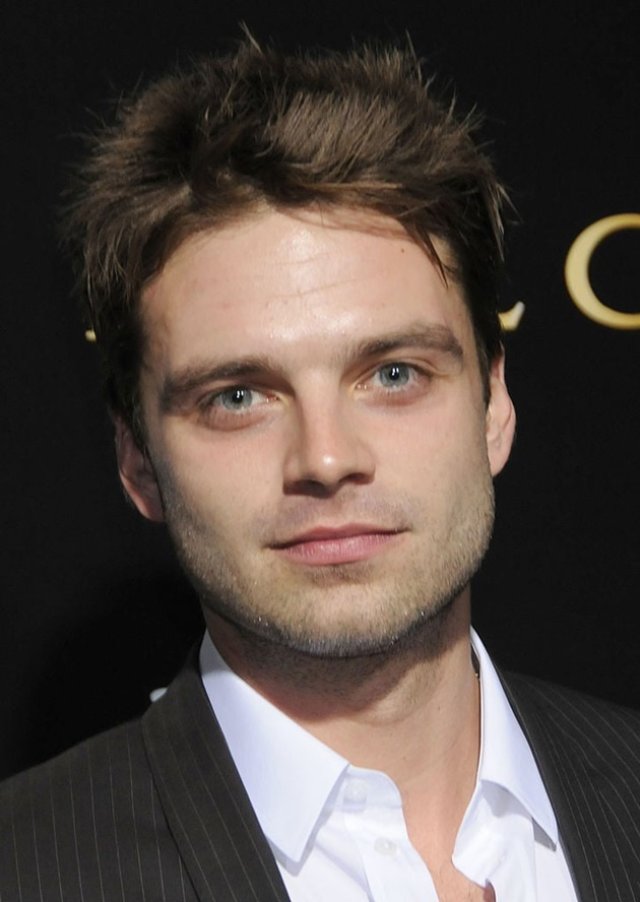 Ce avere are Sebastian Stan, care a plecat dintr-un bloc fost comunist din Constanța și a ajuns vedetă în America. Este primul român care a luat un Glob de Aur pentru cea mai bună interpretare