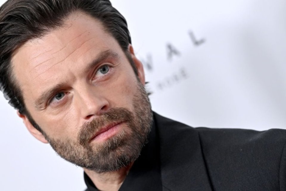 Ce avere are Sebastian Stan, care a plecat dintr-un bloc fost comunist din Constanța și a ajuns vedetă în America. Părinții lui au divorțat când el avea doi ani