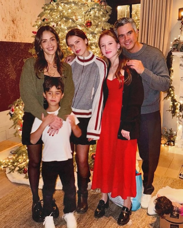 Jessica Alba și soțul ei, Cash Warren, divorțează după o căsnicie de 16 ani, nu au confirmat separarea