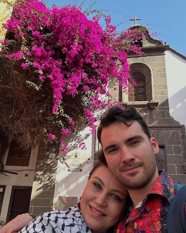 Daniela Nane nu își mai ascunde relația. Ce imagini a postat mai tânărul ei iubit din vacanța recentă, unde au vizitat importante obiective turistice