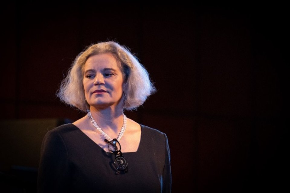 Maia Morgenstern a fost jignită în Teatrul Evreiesc de Stat, lucra în această instituție din tinerețe