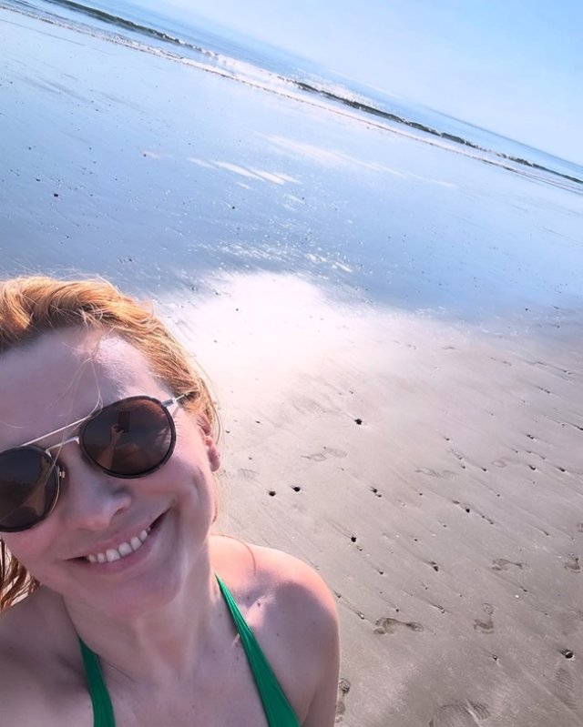 Cum arată Andreea Esca în costum de baie la 52 de ani. Extrem de rar apare așa pe internet, și-a etalat formele pe Instagram