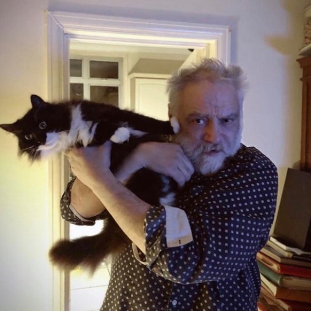 Tony Slattery, unul dintre cei mai cunoscuți actori britanici a murit la 65 de ani. Comediantul a făcut infarct. Partenerul lui de cuplu a făcut anunțul trist