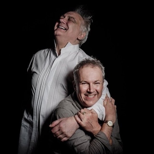 Tony Slattery, unul dintre cei mai cunoscuți actori britanici a murit la 65 de ani. Viața lui a fost marcată de traumele copilăriei și abuzul intim la vârsta de 8 ani