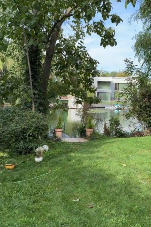 Cum arată casa lui Serghei Mizil din Snagov. Este estimată la un milion de euro și are vedere la lacul Snagov