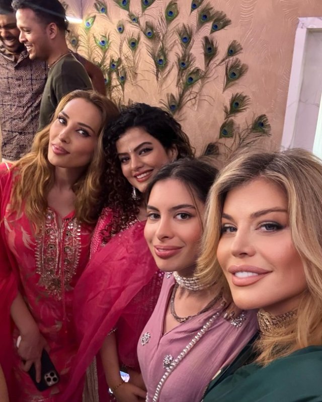 Loredana, vacanță exotică în India alături de fiica ei și Iulia Vântur. Oamenii au criticat-o din nou că și-a modificat exagerat pozele. În 2024 au fost găzduite de Salman Khan și Iulia Vântur