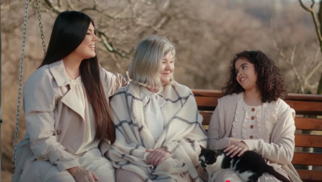 Paula Seling, urare emoționantă pentru tatăl ei. Ce relație frumoasă are cu părinții săi. O are ca model pe mama ei când vine vorba de creșterea fiicei sale