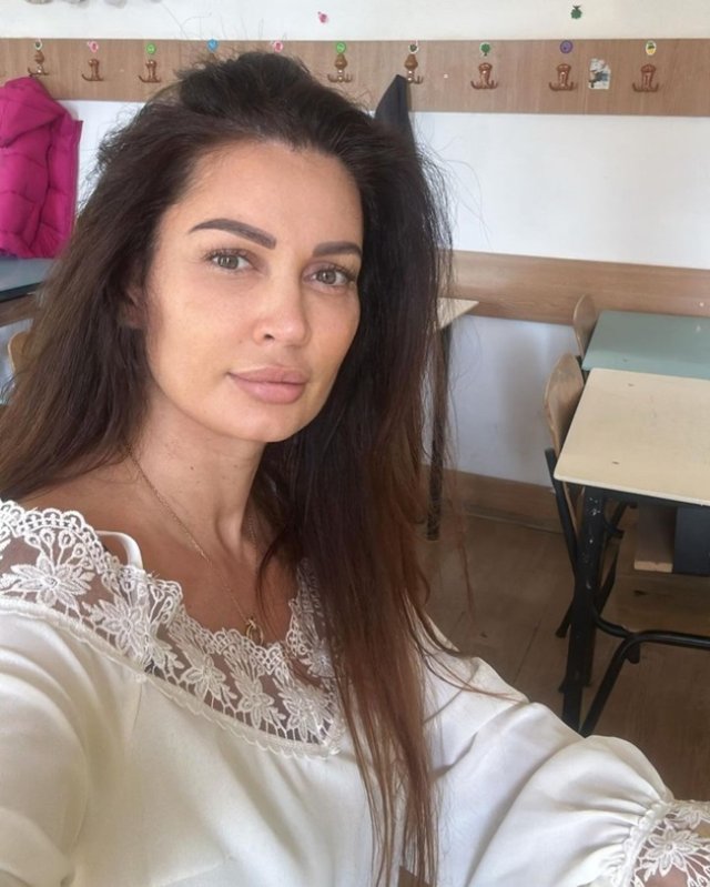 Cum arată Nicoleta Luciu fără pic de machiaj? Are 44 de ani și patru copii, dar nu se teme să-și arate "adevărata față". Postează des imagini cu ea nemachiată pe rețelele sociale
