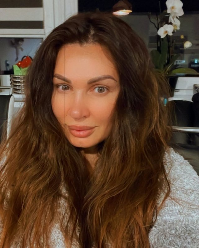 Cum arată Nicoleta Luciu fără pic de machiaj? Are 44 de ani și patru copii, dar nu se teme să-și arate "adevărata față". Are o dietă strictă