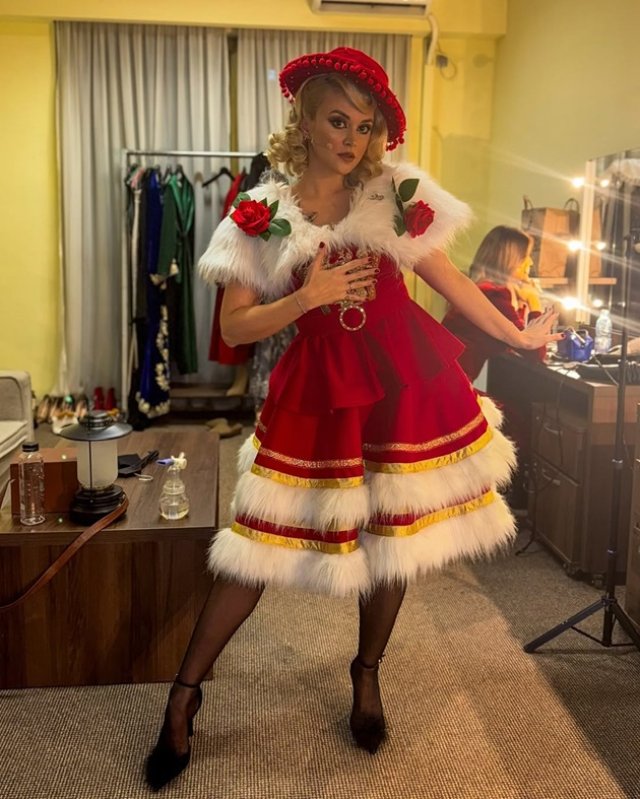 Cristina Ciobănașu, surpriza noului sezon "Te cunosc de undeva". Cine este Bianca Purcarea, colega ei de "trupă". Joacă în musicaluri