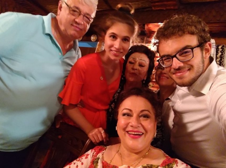 Maria Ciobanu și fiica ei, Leontina Văduva au avut parte de o revedere extrem de emoționantă. Soprana este căsătorită cu un milionar