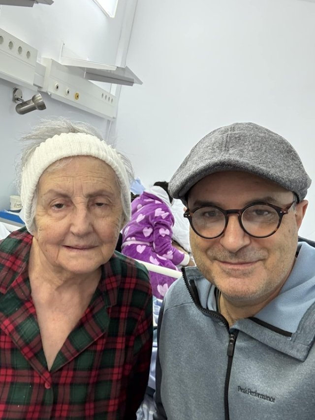 Lucian Mîndruță este in doliu. Mama lui a încetat din viață. Jurnalistul a fost crescut doar de mamă
