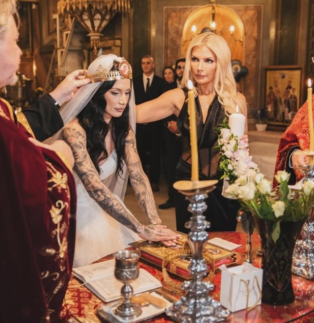 Legătura mai puțin cunoscută dintre Roxana Vancea și Laura Vicol. Cum au devenit cele două prietene. Fosta asistentă TV o admiră enorm pe nașa ei