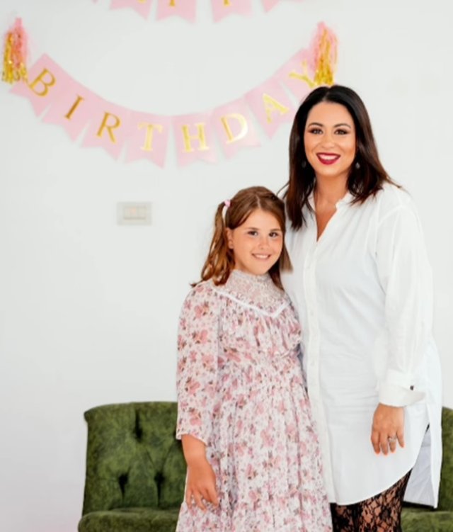 Fiica Oanei Roman a împlinit 11 ani. Isa este o adevărată domnișoară acum și deja își însoțește mama la evenimente. I-a scris un mesaj emoționant pe rețelele sociale