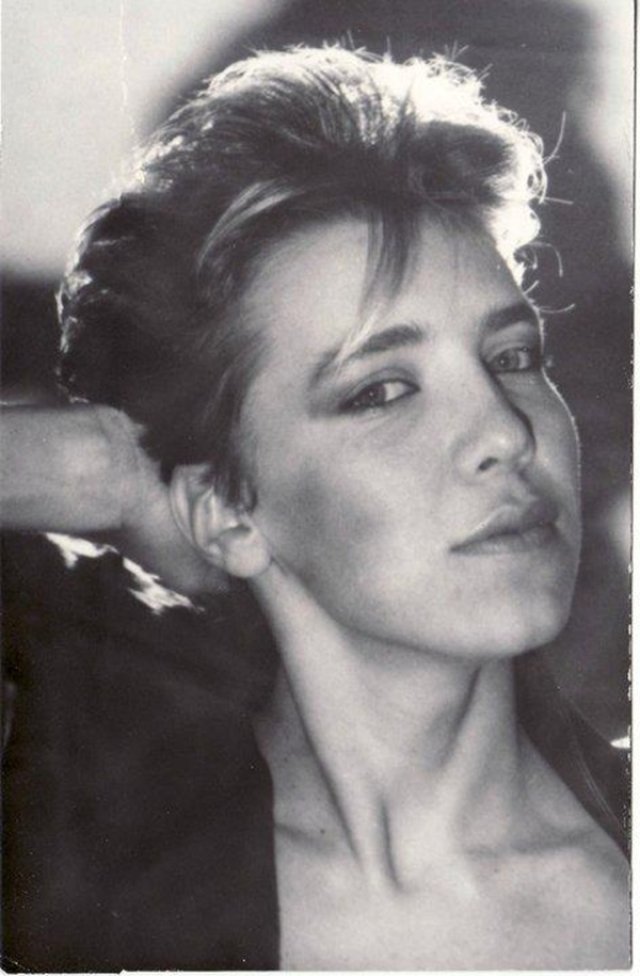 Silvia Dumitrescu, amintiri din perioada comunismului. În 1995 a câștigat premiul 1 la festivalul „Cerbul de aur”, secțiunea „VIDEOCLIP”