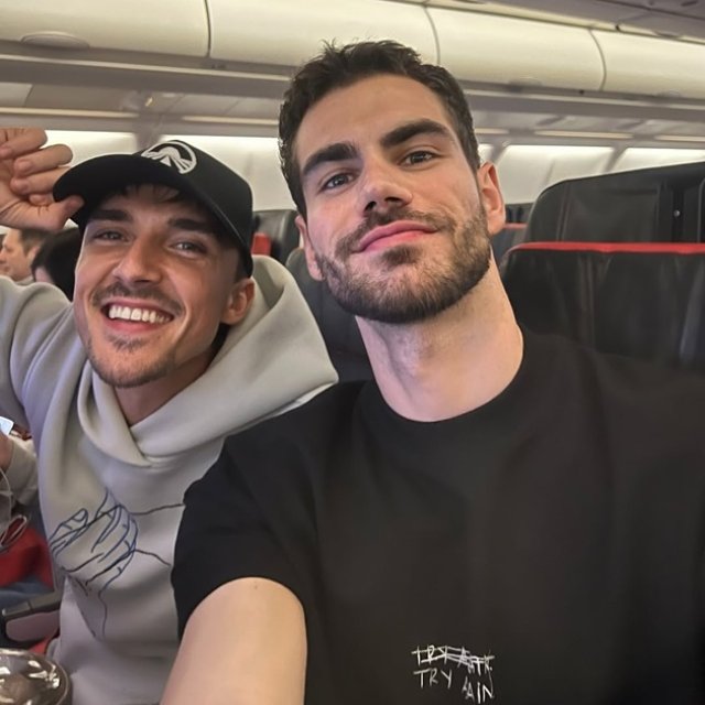 Emil Rengle și iubitul au vorbit despre ideea de a adopta un copil. "Nu e normal ca un copil să crească cu doi tați? Nu, nu e normal să crească fără iubire". Vor să fie părinți