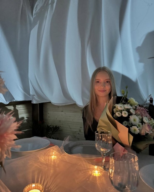 Alexia Tudose a emoționat o țară întreagă cu povestea ei. Cum arată la doi ani de când i-au fost replantate brațele. Este pasionată de muzică de când era mică