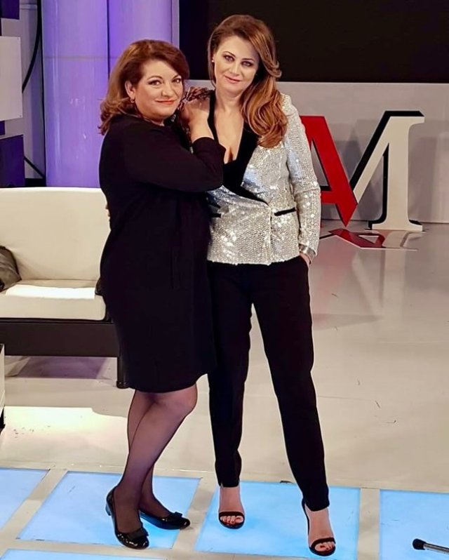 Carmen Movileanu, fosta crainică TVR, este mai elegantă și mai strălucitoare ca oricând, la 67 de ani. I-a lăsat pe toți muți de uimire cu ultima ei apariție. A lucrat mai întâi în redacție înainte să apară pe sticlă