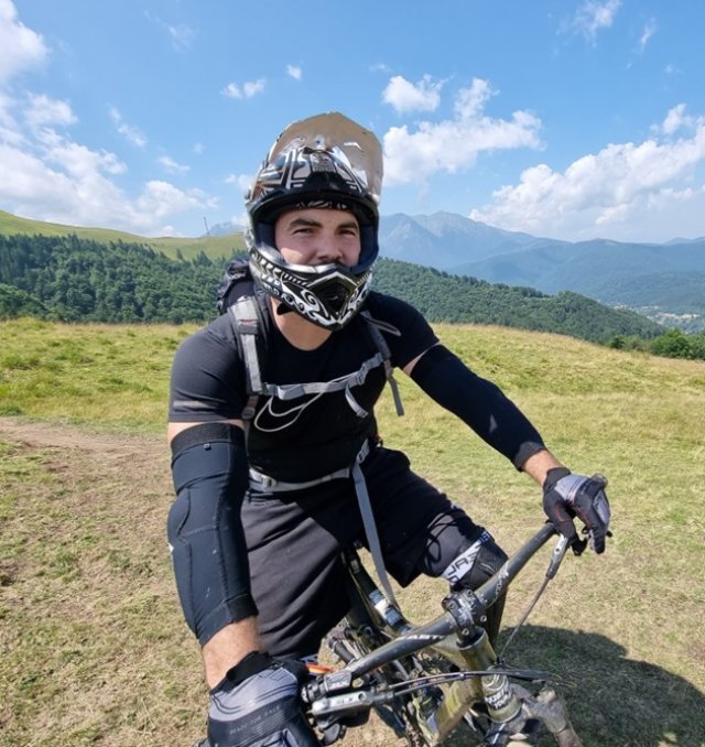 Răzvan Miheț, fostul soț al Oanei Matache, iubește din nou. Cine este noua lui cucerire. Este pasionat de sporturi extreme