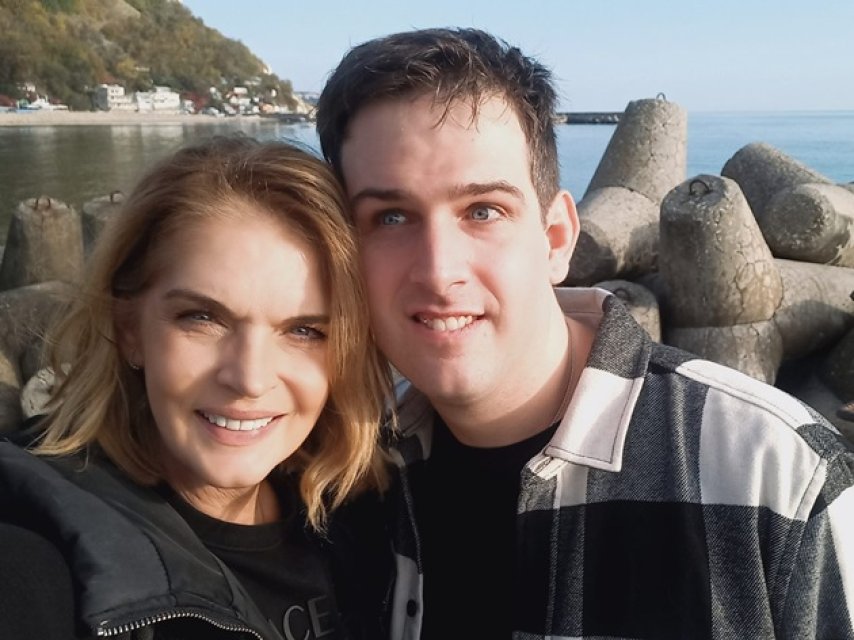 Manuela Hărăbor a spus, abia acum, adevărul despre divorțul de miliardarul Soli Shaltiel. Actrița are un fiu diagnosticat cu autism din relația cu Dan Chișu. Aceasta recunoaște că în unele situații a fost prea mândră