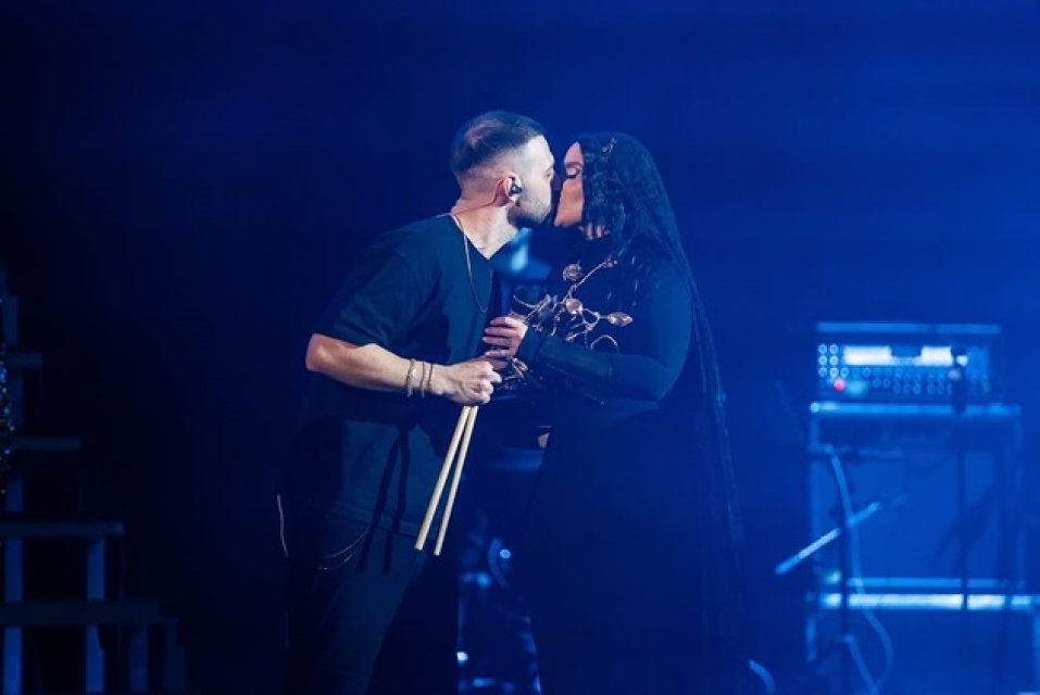 Oana Radu s-a căsătorit în secret? Postarea care a pus pe jar fanii și i-a făcut să-i ureze "casă de piatră". Ea și Șerban sunt parteneri de viață și de scenă
