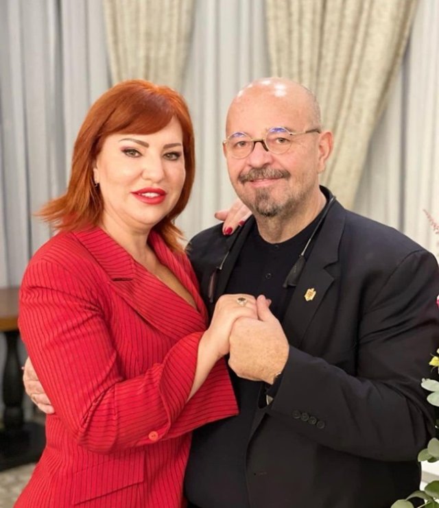 Cine este Iulia, femeia care îi stă alături lui Piedone de 37 de ani. Ce spune șeful ANPC despre soția lui, care îl sprijină de aproape 40 de ani