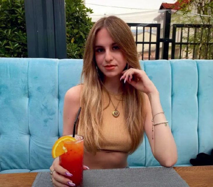 Ce face astăzi fiica lui Crin Antonescu. A ales o carieră discretă, în afara scenei publice. Este director de marketing la o companie elvețiană