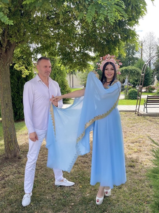 Alin Oprea, gest romantic pentru Medana la aniversarea de șase ani de relație. Ce surpriză i-a făcut artistul. Medana Oprea îi susține cariera artistică