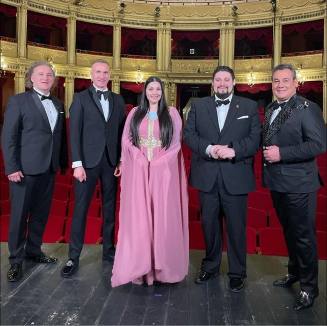 Alin Oprea, gest romantic pentru Medana la aniversarea de șase ani de relație. Ce surpriză i-a făcut artistul. Acesta a lansat o melodie cu grupul Romanian Tenors