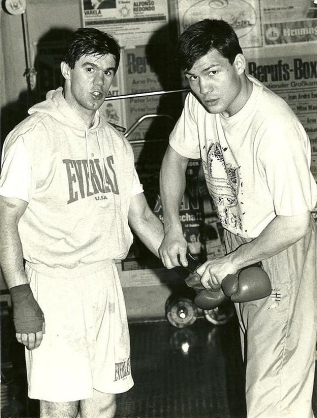 Fotografii rare din perioada de glorie a lui Mihai Leu. A fost primul român campion mondial la box profesionist. În prezent se luptă să trăiască