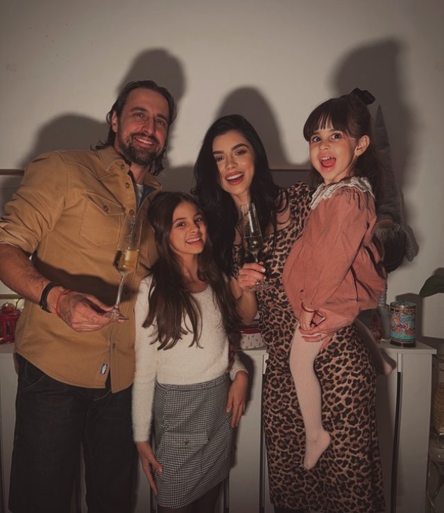 Cristina Ștefan, anunțul făcut după 10 ani de căsnicie. "Ai zice că e o nebunie să te căsătorești la 22 de ani". Au două fiice împreună