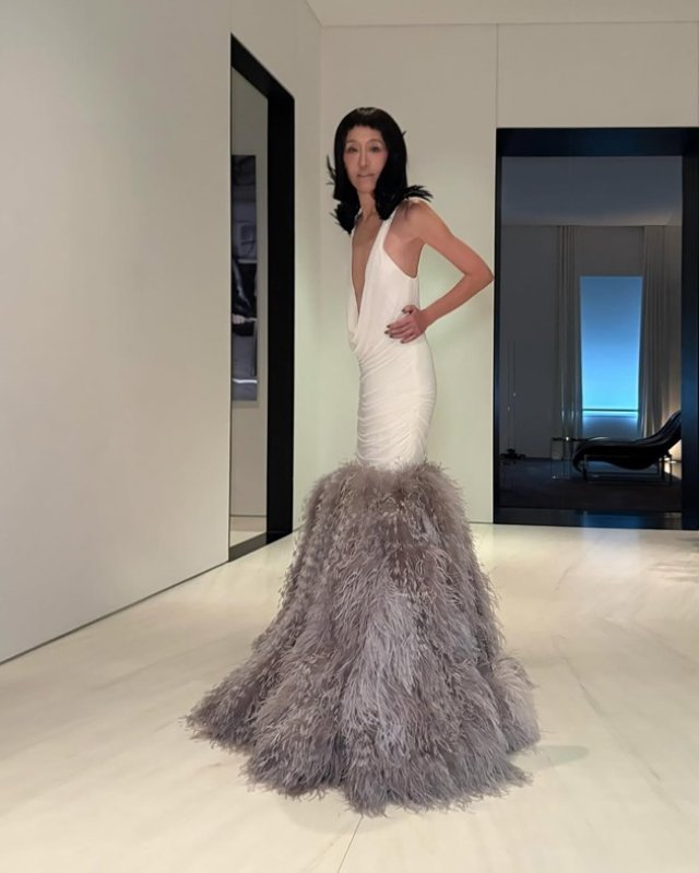 Apariția șocantă de la Met Gala 2025. Vera Wang a întors toate privirile pe covorul roșu, la 76 de ani. Este foarte slabă