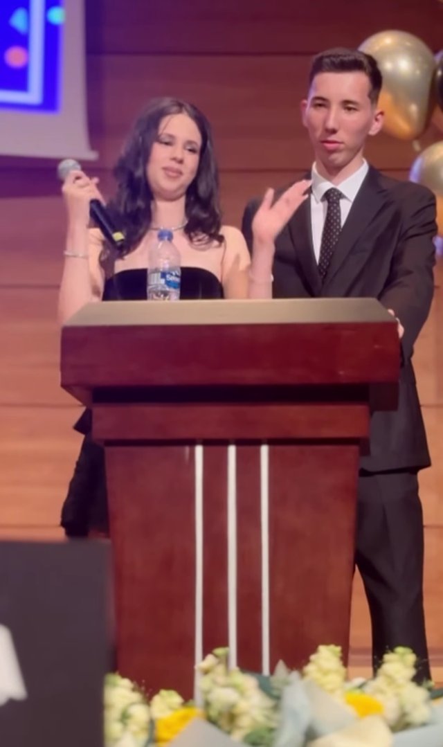 Andreea Marin și Ștefan Bănică, din nou împreună de dragul Violetei. Cum au apărut cei doi la ceremonia de absolvire a fiicei lor. Evenimentul a avut loc la sediul International School of Bucharest