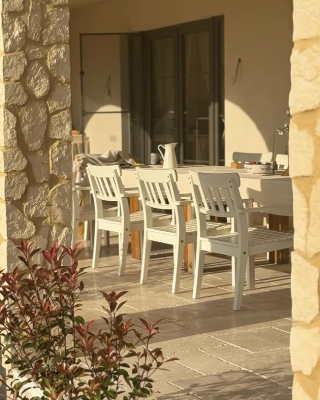 Adela Popescu și Radu Vâlcan au adus Toscana la Șușani. Cum arată casa lor de vacanță de la țară. Au investit foarte mult în imobilul din județul Vâlcea