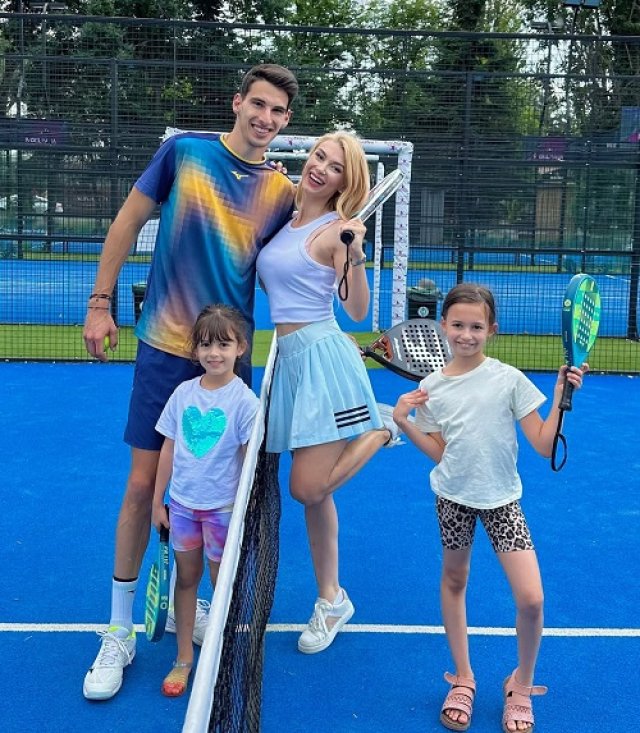 Andreea Bălan și Victor Cornea au ales data nunții. Fiicele cântăreței sunt încântate
