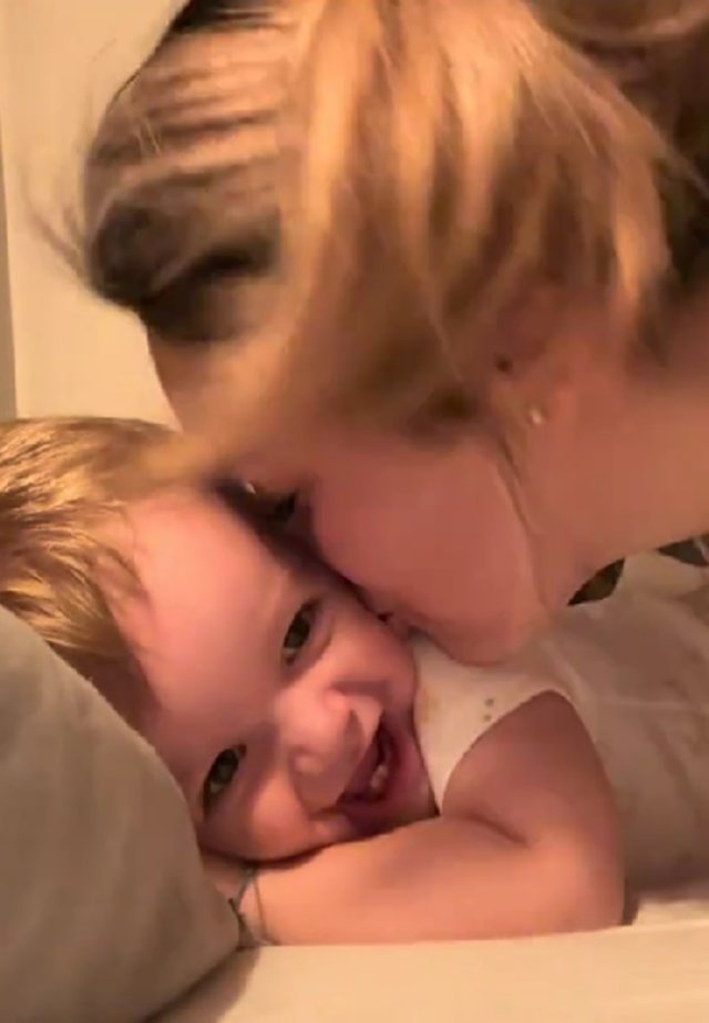 Ce mare a crescut băiețelul Ilincăi cu George Simion. Micuțul Radu este leit mama lui și este primul copil al celor doi soți