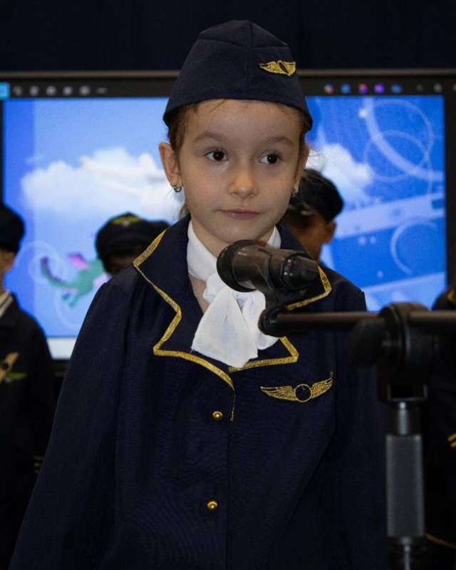 Emoții uriașe pentru Mihai Morar. Roua a terminat grădinița și gemenele au încheiat clasa a X-a cu media 10. Mezina familiei are aproape șase ani