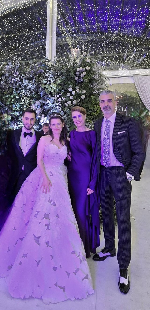 Cea mai așteptată nuntă a anului: Kira Hagi și iubitul Thomas și-au unit destinele. La petrecere au avut peste 1000 de invitați
