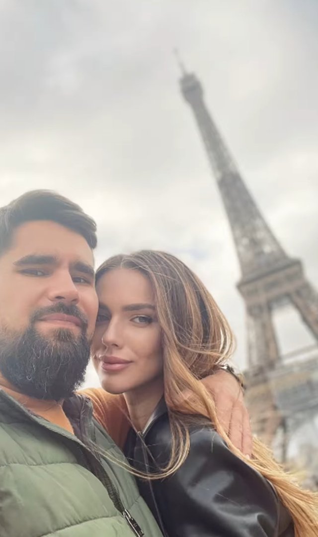 Drama cutremurătoare din viața Cristinei Scarlevschi, ispita la Insula Iubirii 2025. "Eu mă uit la copilul meu cum moare și nu pot să fac absolut nimic". Este dansatoare de pole dance