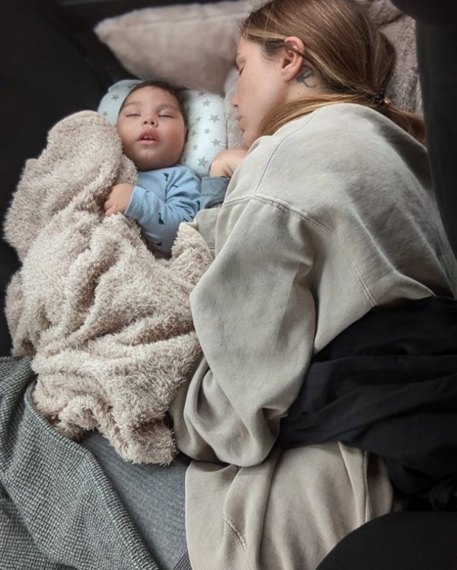 Drama cutremurătoare din viața Cristinei Scarlevschi, ispita la Insula Iubirii 2025. "Eu mă uit la copilul meu cum moare și nu pot să fac absolut nimic". Fiul ei a murit în mai 2024