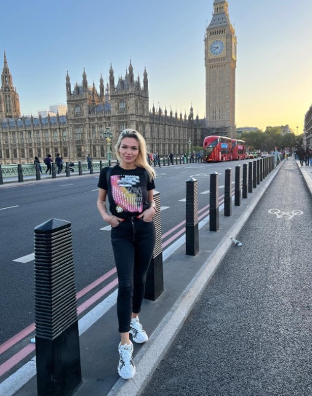 Drama trăită de Ella de la Insula Iubirii. A fost la un pas de moarte din cauza unor intervenții estetice: „Am făcut-o pentru binele relației”. Montarea greșită a implantului a făcut-o să-și piardă încrederea în sine