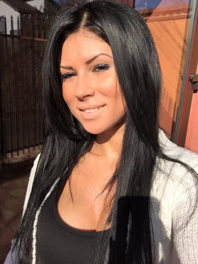 Cum arăta Bianca Dan de la Insula Iubirii înainte de operațiile estetice. Atunci impresiona prin simplitate