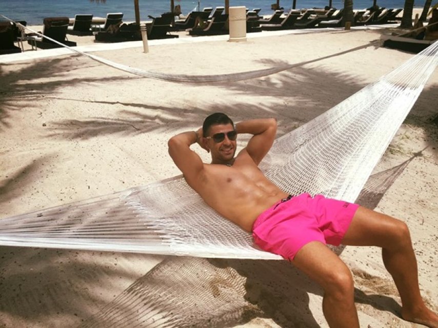 Imagini cu Marian Grozavu de la Insula Iubirii 2025 din timpul căsniciei cu soția canadiancă. Mergea la sală și era mult mai atent cu felul în care arăta. A făcut nunta cu fosta în Thailanda