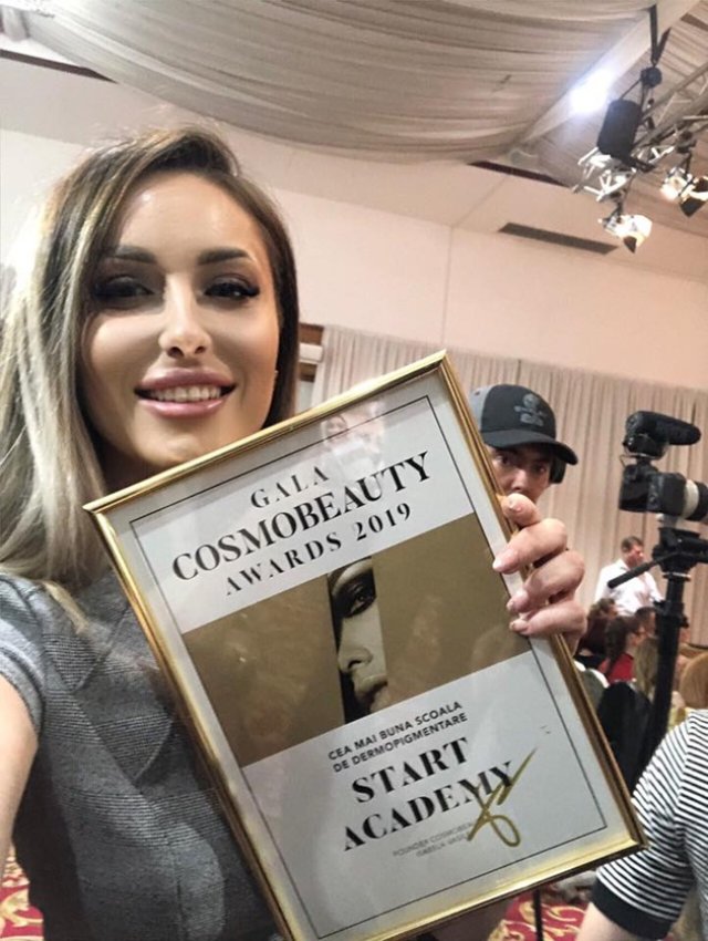 um arăta Oana Monea de la Insula Iubirii 2025 înainte de operațiile estetice. "Ispita supremă" i-a atacat dur pe Speak și Florin Ristei după ce au afirmat că și-a făcut intervenții la față. Susține că arată diferit din cauza unor probleme dentar